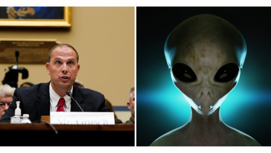 Aliens? A Former US Intelligence Officer Claims That the Government Is Secretly Holding an Alien Spacecraft