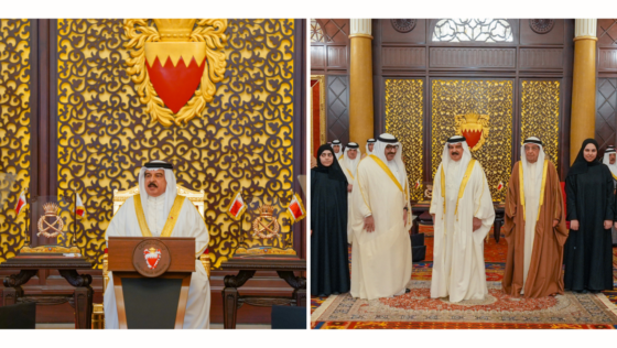 HM King Hamad Met with Senior Royal Family Members, Officials & Top Students in the Sakhir Palace
